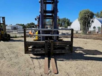 Komatsu FG70-7, 7 Tonne Forklift, very low hours