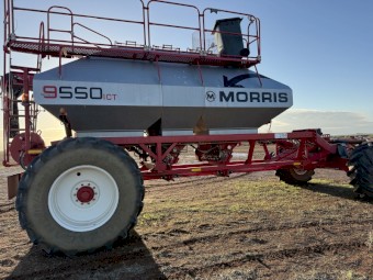 2017 Morris C2 60ft Contour Bar with Morris 9550 ICT Air Cart