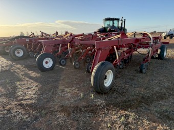 2017 Morris C2 60ft Contour Bar with Morris 9550 ICT Air Cart