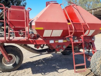 Morris 6130 Air Seeder Cart
