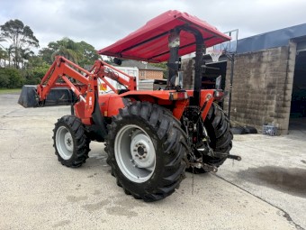 2015 app with hay fork and bucket 1450 hours  have no longer need   great tractor will pass all test  