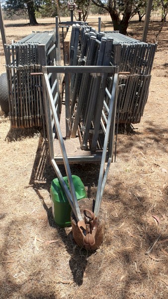 Portable sheep yards