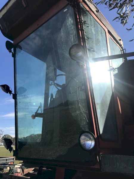 Cabin Glass for 725 International Header