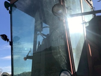 Cabin Glass for 725 International Header