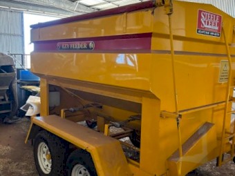 2020 Steele Steel Ezy Feeder 