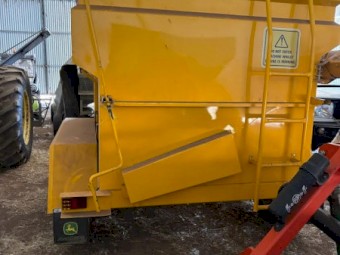 2020 Steele Steel Ezy Feeder 