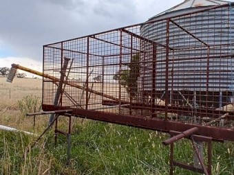 14ft Stock Crate with stands