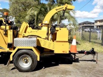 04/2015 VERMEER BC1200XL PROFESSIONAL/COMMERCIAL 12" WOOD CHIPPER