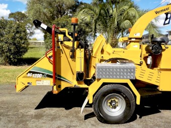 04/2015 VERMEER BC1200XL PROFESSIONAL/COMMERCIAL 12" WOOD CHIPPER
