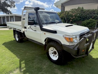 12/2015 Land Cruiser tray Ute  last before DPF  V8 