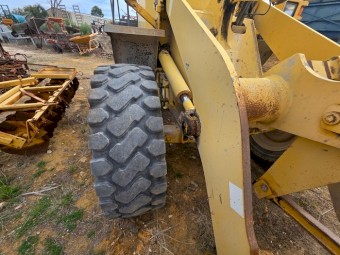 Komatsu WA200 Front End Loader