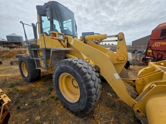 Komatsu WA200 Front End Loader