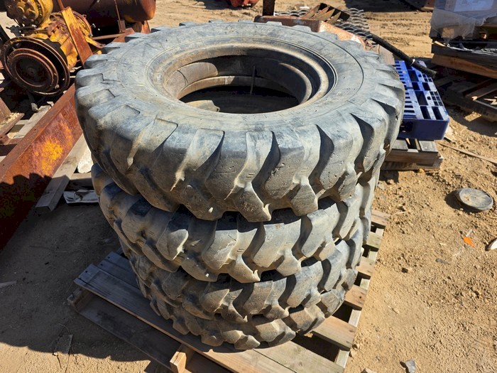 Baum Tyres 10.00-20 (16 Ply)