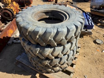 Baum Tyres 10.00-20 (16 Ply)