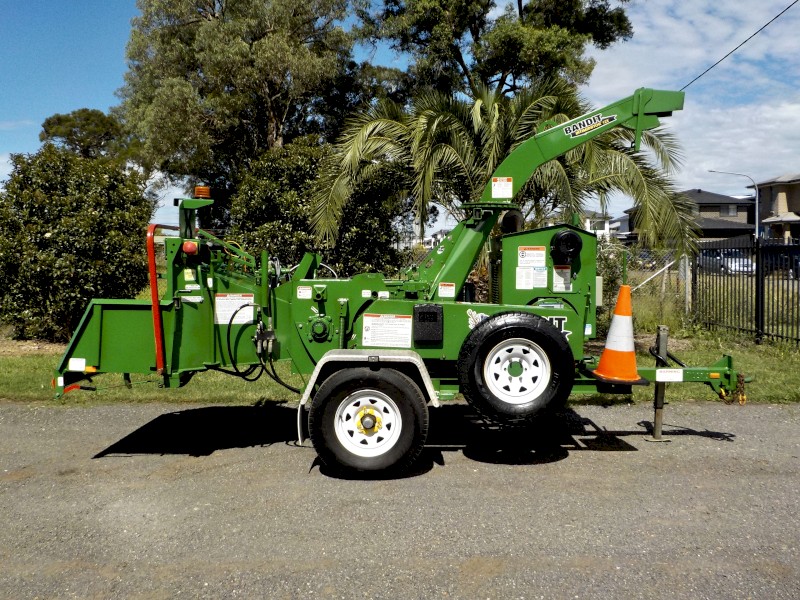 2/2021 BANDIT INTIMIDATOR 12X PROFESSIONAL/COMMERCIAL 12" WOOD CHIPPER