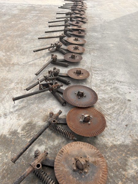 Varying Sizes Pivoting Disc Coulters with Shaft, arm assembly, hub and mounting brackets