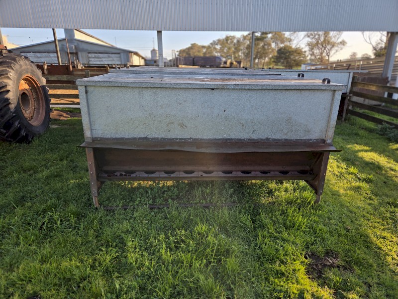 6 x Sheep Feeders