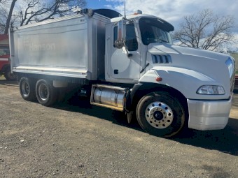 2010 Mack CMMR 6x4 Tipper Truck