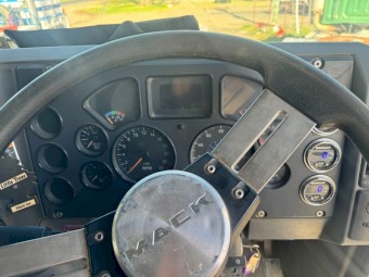 2010 Mack CMMR 6x4 Tipper Truck