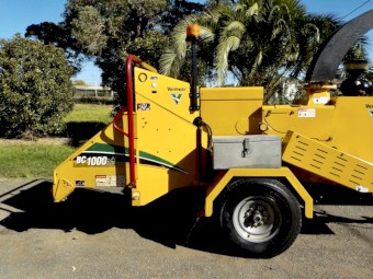 4/2015 Vermeer BC1000XL Commercial Diesel 12" Wood Chipper