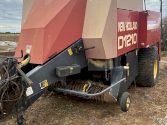  New holland 1210 hay baler 