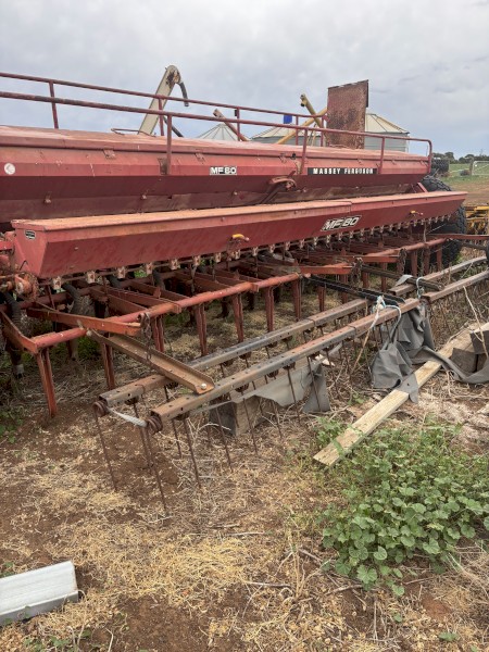 Massey Ferguson mf80 combine 