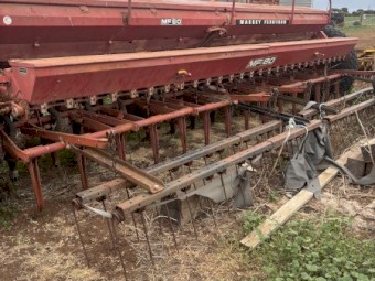 Massey Ferguson mf80 combine 