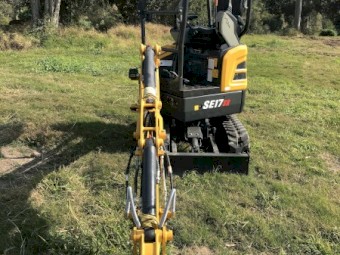 Shantui SE17SR 1.8 tonne Excavator