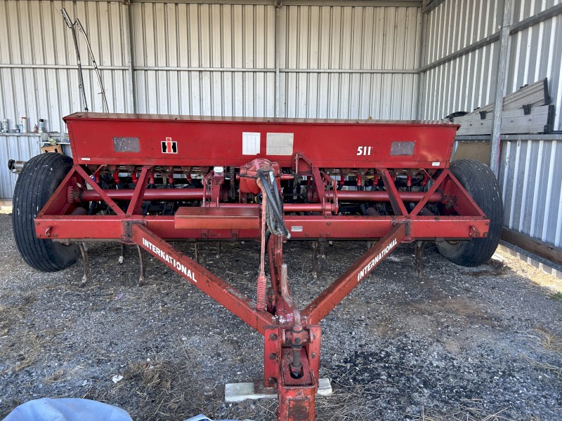 International 511 Combine 20 row