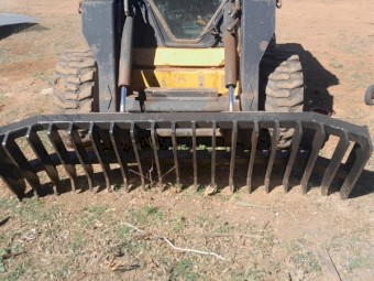 New stick rake suit skid steer hitch 