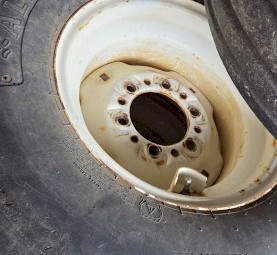 Tyres and rims 12.5L-15SL