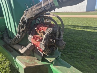 2016 goldacres prarie pro 8536 sprayer