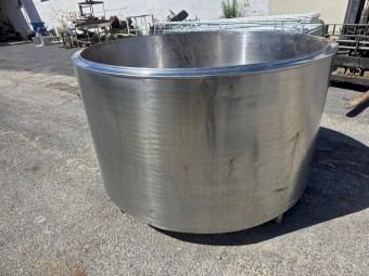Round Stainless Steel Milk Vat - 2500 Litre