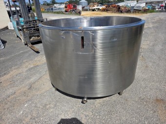 Round Stainless Steel Milk Vat - 2500 Litre