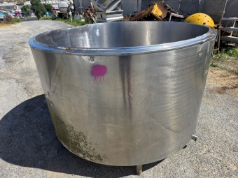 Round Stainless Steel Milk Vat - 2500 Litre