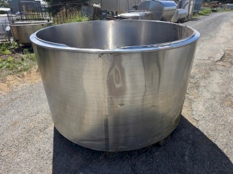 Round Stainless Steel Milk Vat - 2500 Litre