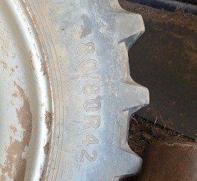 2x 480/80R42 tyres on case magnum rims