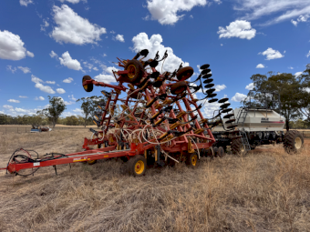 Bourgault 8810 & 5245