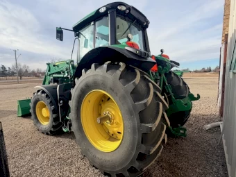 John Deere 6175M Row Crop Tractor
