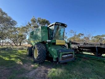 2011 John Deere 9770 Header