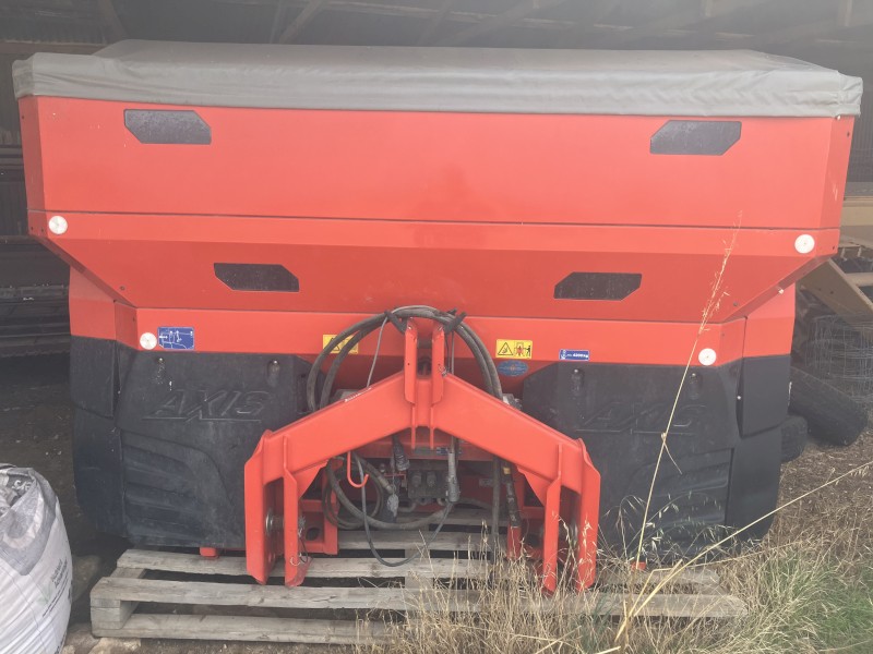 Kuhn spreader