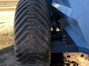 West 3000 Dual Manure Spreader