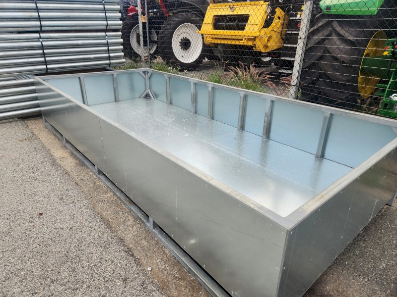 Galvanised Steel Livestock Hay Feeder Made in WA for Sale.