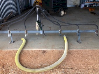 Small Seeds Distributor