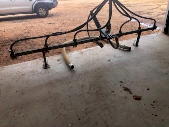 Small Seeds Distributor