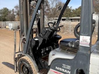 Forklift 2011 Nissan 2.5 tonne diesel 