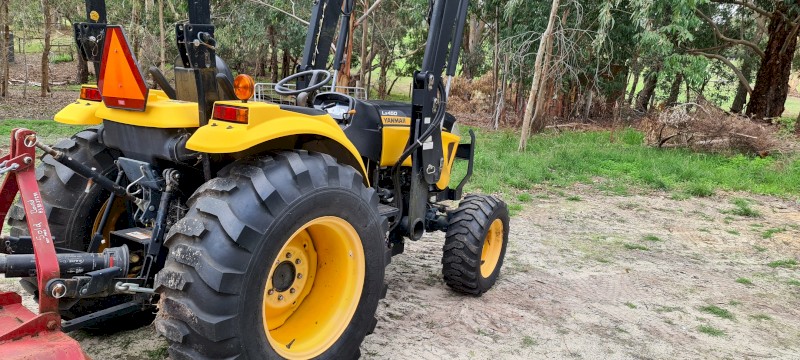 2012 Yanmar LX450 Tractor Front End Loader