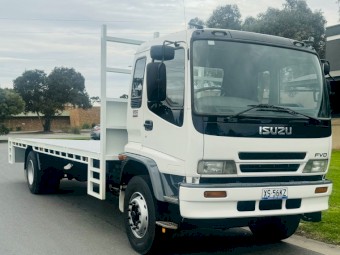 ISUZU FVD950! 2003! 7.6M STEEL TRAY! RINGFEEDER TOW BAR! 