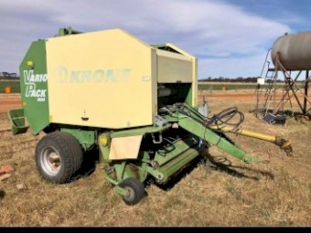 Krone vario pack 1500 round baler