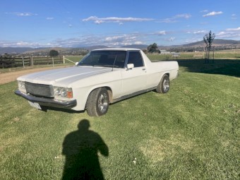 Holden HX ute 